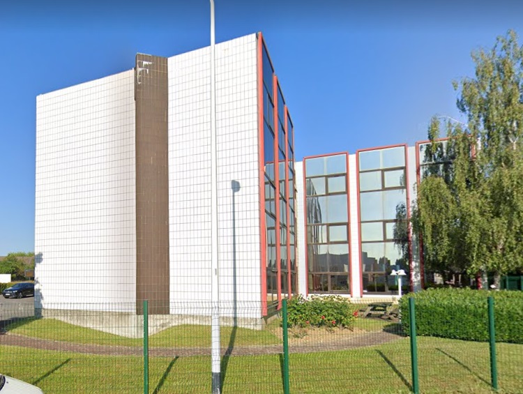 Location bureaux SAINT MICHEL SUR ORGE - 382 m² divisibles à partir de 43 m² - photo 1