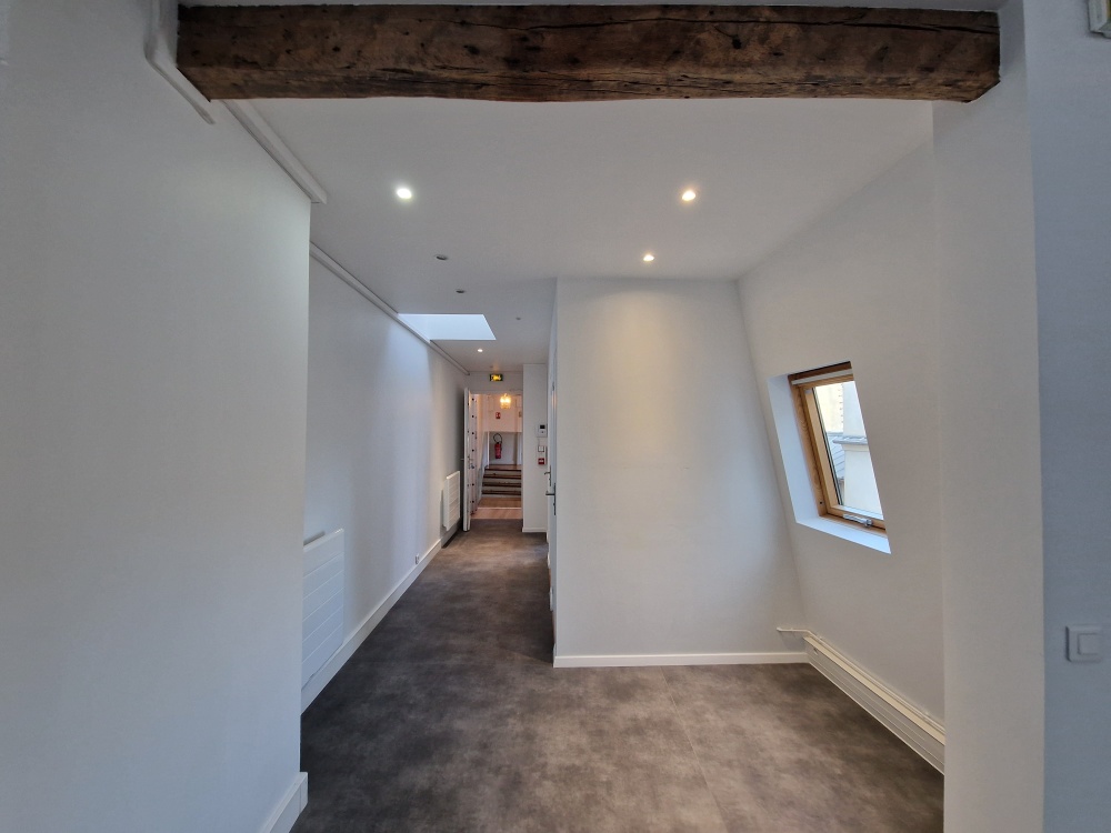location Bureaux PARIS 01 - Photo 3