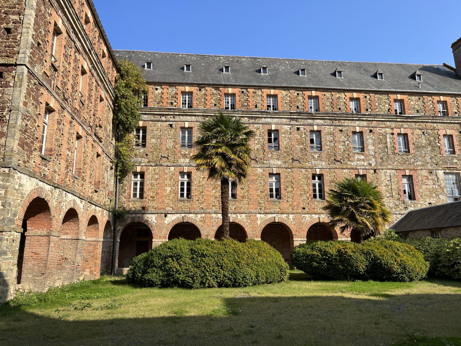 Photo : Ancien Hôtel-Dieu